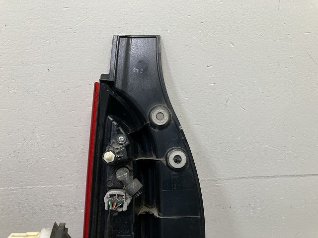 スペーシア MK32S/MK42S 純正 右 テールランプ/ライト/レンズ LED KOITO 220-59294 スズキ(145737)