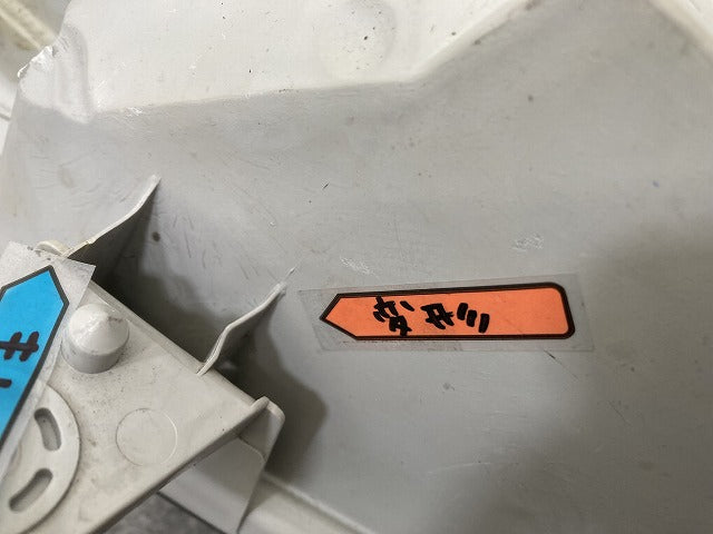 ジャンク!タント L375S/L385S 純正 右 ヘッドライト/ランプ ハロゲン レベライザー KOITO 100-51945 ダイハツ(145738)