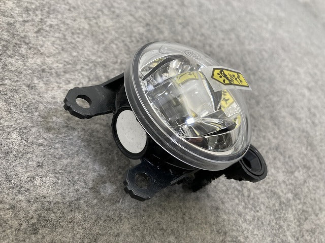 ルークス ハイウェイスター B44A/B45A/B47A/B48A 純正 右 フォグランプ/フォグライト LED VALEO 90206508 26150-8990E 日産(145739)