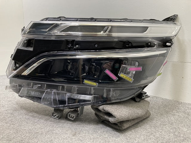 ヴォクシー VOXY ZS/煌 80系/ZRR80W/ZRR85W /ZWR80W 純正 後期 左 ヘッドライト/ランプ レベライザーLED 28-240 81170-28J10(145756)