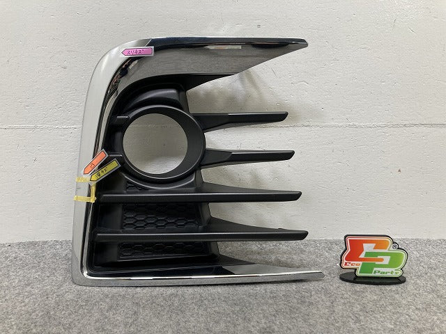 ヴォクシー VOXY ZS 80系/ZRR80W/ZRR85W ハイブリッド/ZWR80W 純正 前期 左フロント フォグカバー/フォグランプカバー 52040-28050(145789)