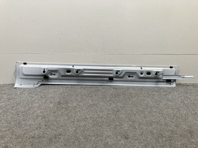 セレナ ハイウェイスター/X/XV/C28/NC28/GC28 e-POWER/ルキシオン/FC28/FNC28/GFC28 純正 左 スライドドア レールカバー(145797)