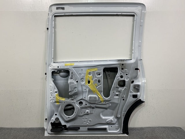 セレナ C28/NC28/FC28/FNC28 e-POWER/GC28/GFC28 純正 右 リア スライド ドアドア プリズムホワイト QBE 日産(145803)
