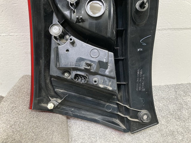 アルト エコ HA25S/HA35S 純正 右 テールランプ/ライト/レンズ LED TOKAIDENSO 35603-64L1 35650-64L10 スズキ(145806)
