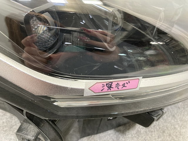 ノート/NOTE E13/SNE13 純正 右 ヘッドライト/ランプ レベライザーLED 刻印L ICHIKOH 1993 日産(145808)