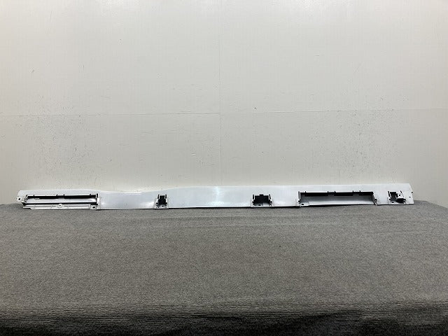 セレナ ハイウェイスター/X/XV/C28/NC28/GC28/FC28/FNC28/GFC28 純正 左 サイドステップ スライドドアセンサー付き 76851 7DF0A(145809)
