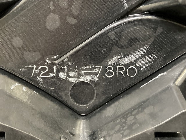 ジムニー/ジムニーシエラ JB64W/JB74W 純正 フロント グリル/ラジエーターグリル 72111-78R0 素地 スズキ(145842)
