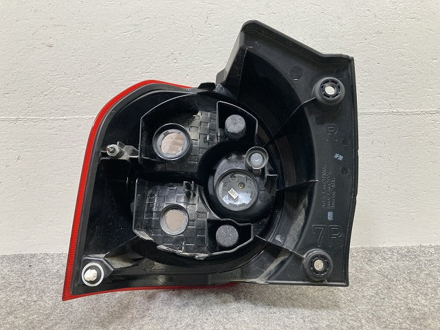 ミラ トコット LA550S/LA560S 純正 右 テールランプ/ライト/レンズ LED TOKAIDENSO 20524 ダイハツ(145855)