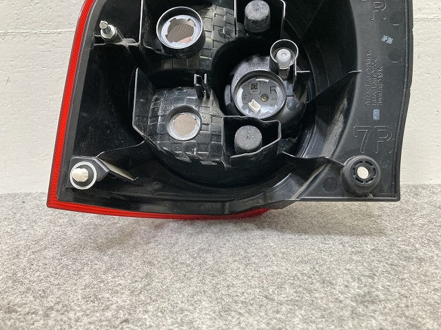 ミラ トコット LA550S/LA560S 純正 右 テールランプ/ライト/レンズ LED TOKAIDENSO 20524 ダイハツ(145855)
