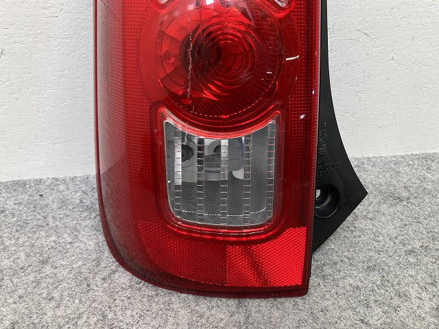 ミラ ココア X/L675S/L685S 純正 左 テールランプ/ライト/レンズ ハロゲン TOKAIDENSO 20510 ダイハツ(145856)