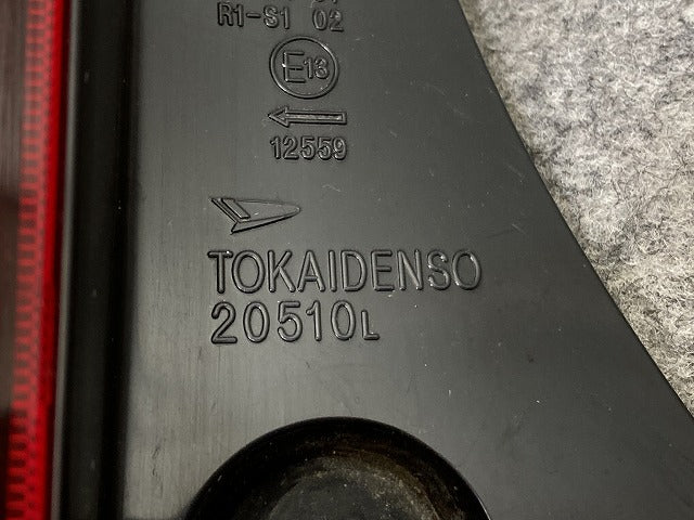 ミラ ココア X/L675S/L685S 純正 左 テールランプ/ライト/レンズ ハロゲン TOKAIDENSO 20510 ダイハツ(145856)