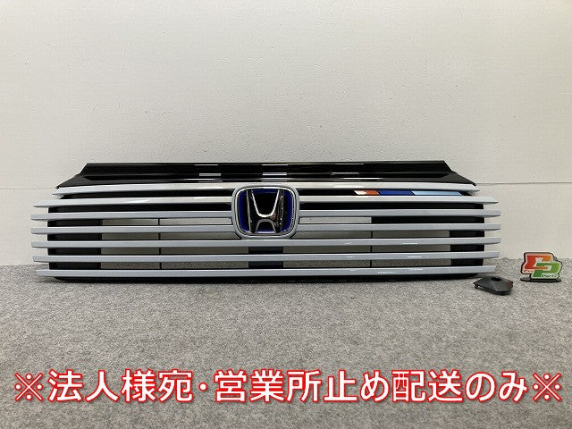 新車取り外し!ヴェゼル/VEZEL RV3/RV4/RV5/RV6 純正 後期 フロント グリル/ラジエーターグリル エンブレム付き(145861)