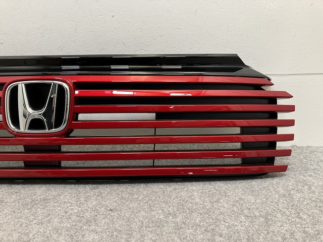 新車取り外し!ヴェゼル/VEZEL RV3/RV4/RV5/RV6 純正 後期 フロント グリル/ラジエーターグリル エンブレム付き(145867)