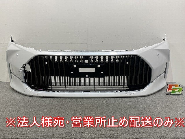 クラウン セダン AZSH32/KZSM30 純正 フロント バンパー グリル付 プレシャスホワイトパール 090 トヨタ(145869)