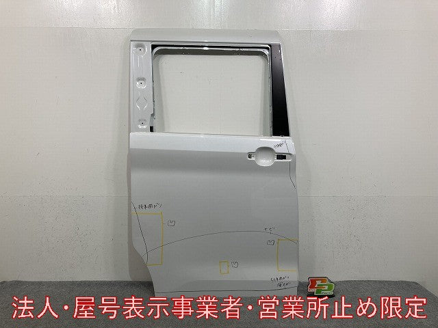 ルークス ハイウェイスター/eKクロススペース B44A/B45A/B47A/B48A B34A/B35A/B37A/B38A 純正 右 スライドドア ホワイトパール(145894)