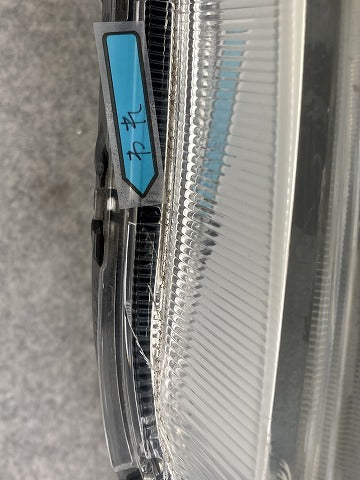 ジャンク!ノア NOAH 80系/ZRR80G/ZRR85G/ZRR80W/ZRR85W/ZWR80W/ZWR80G 純正 後期 右 ヘッドライト/ランプ LED 刻印A 28-239(145895)