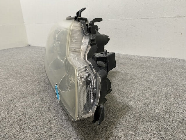 エスティマ アエラス 50系/ACR50W/ACR55W/GSR50W/GSR55W 純正 中期 後期 右 ヘッドライト レベライザーキセノン HID 刻印70 28-217(145907)
