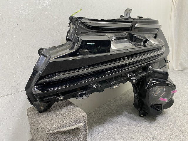 クラウン スポーツ AZSH36W/37W 純正 左 ヘッドライト/ランプ LED 刻印ミ KOITO 30-483 81185-30Q50 トヨタ(145924)