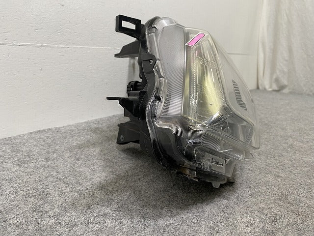 エクストレイル/X-TRAIL T32/NT32/HT32/HNT32 純正 前期 左 ヘッドライト/ランプ LED レベライザー 刻印F 100-17942 26075-4CA6D(145928)