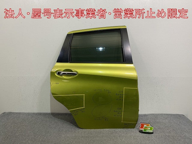 ノート/NOTE E12/NE12 e-POWER/HE12/SNE12 純正 右 リア ドア ガラス内張り付 オリーブグリーン EBA 日産(145960)