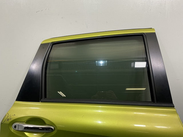 ノート/NOTE E12/NE12 e-POWER/HE12/SNE12 純正 右 リア ドア ガラス内張り付 オリーブグリーン EBA 日産(145960)