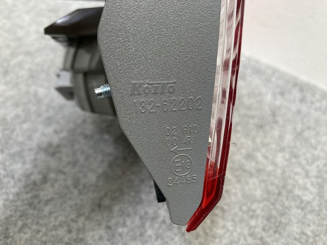 フリード GB5/GB6 ハイブリッド/GB7/GB8 純正 左 テールランプ/ライト/レンズ LED KOITO 132-62202 ホンダ(145963)