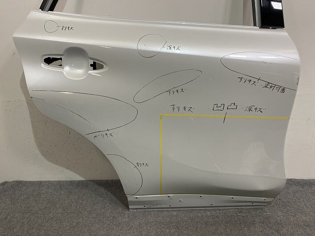 ハリアー 80系/G/Z/MXUA80/MXUA85/AXUH80/AXUH85 PHEV/AXUP85 純正 右 リア ドア バイザー付 プラチナホワイトパールマイカ(145964)