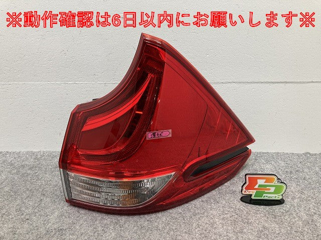 フリード GB5/GB6 ハイブリッド/GB7/GB8 純正 右 テールランプ/ライト/レンズ LED KOITO 220-62201 ホンダ(145965)