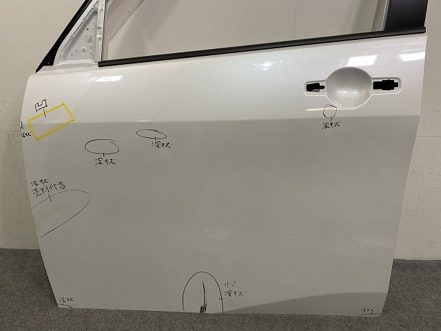 セレナ C28/NC28/FC28/FNC28 e-POWER/GC28/GFC28 純正 左 フロント ドア バイザー付 プリズムホワイト QBE 日産(145972)