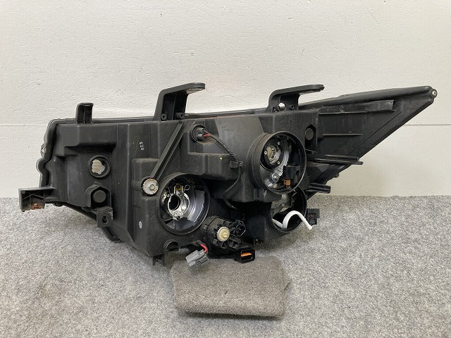 デリカD:5/D5 CV1W/CV2W/CV4W/CV5W 純正 右 ヘッドライト/ランプ キセノン HID レベライザー KOITO 100-87918 8301D298 三菱(145973)