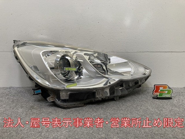 アクア/AQUA NHP10 純正 中期 右 ヘッドライト/ランプ レベライザーハロゲン KOITO 52-291 81110-52K40 トヨタ(145991)