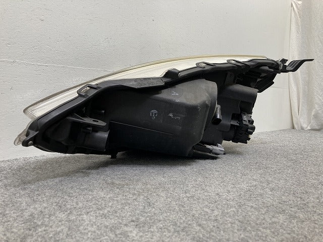 アクア/AQUA NHP10 純正 中期 右 ヘッドライト/ランプ レベライザーハロゲン KOITO 52-291 81110-52K40 トヨタ(145991)
