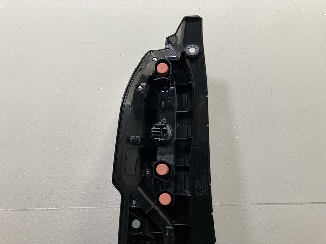 新品!N-BOX/NBOX Nボックス カスタム/JF3/JF4 純正 後期 右 テールランプ/ライト/レンズ LED D186 33501-TTA-J01 ブラック(146001)
