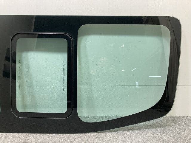 キャラバン NV350 E26 純正 右 スライドドア ガラス クォーターガラス/ウィンドウ 小窓付き 43R-000071 日産(146010)