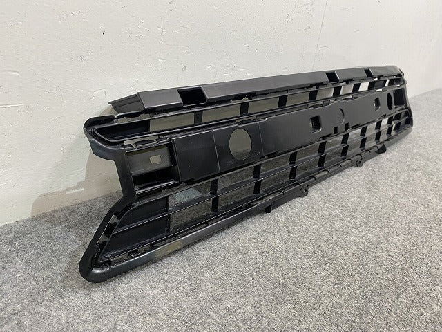 新車取り外し!フリード GT1/GT2/GT3/GT4/GT5/GT6/GT7/GT8 純正 フロント グリル カメラ穴付 ロアグリル 71211-33F-J0/J1 素地(146023)
