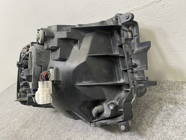 ミニキャブ/クリッパー U61T/U62T/U61V/U62V/U71V/U72V 純正 後期 左 ヘッドライト ハロゲン 刻印A STANLEY W0736 L ブラック(146029)