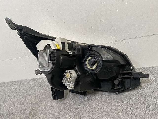 ムーヴ/ステラ カスタム/LA100S/LA110S/LA100F/LA110F 純正 前期 左 ヘッドライト/ランプ キセノン HID レベライザー 100-51060(146031)