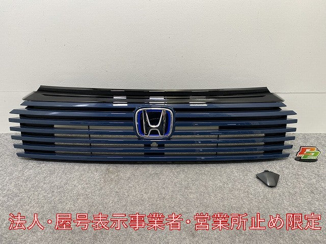 新車取り外し!ヴェゼル/VEZEL RV3/RV4/RV5/RV6 純正 後期 フロント グリル/ラジエーターグリル カメラ穴付 シーベッドブルーパール(146038)