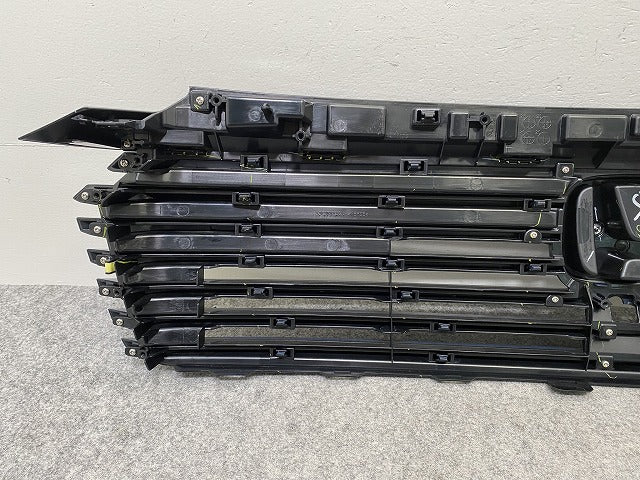 新車取り外し!ヴェゼル/VEZEL RV3/RV4/RV5/RV6 純正 後期 フロント グリル/ラジエーターグリル カメラ穴付 シーベッドブルーパール(146038)