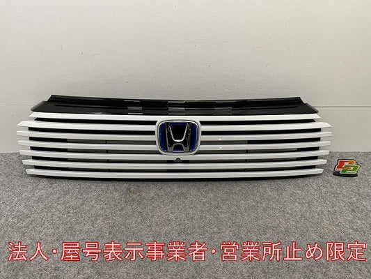 新車取り外し!ヴェゼル/VEZEL RV3/RV4/RV5/RV6 純正 後期 フロント グリル/ラジエーターグリル カメラ穴付 プラチナホワイトパール(146042)