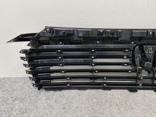 新車取り外し!ヴェゼル/VEZEL RV3/RV4/RV5/RV6 純正 後期 フロント グリル/ラジエーターグリル カメラ穴付 プラチナホワイトパール(146042)