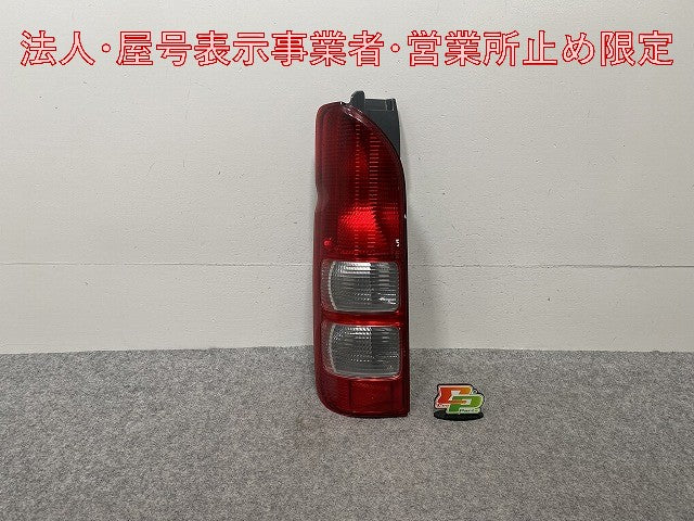 ハイエース/レジアスエース 200系 純正 前期 左 テールランプ/ライト/レンズ ハロゲン KOITO 26-120 トヨタ(146056)