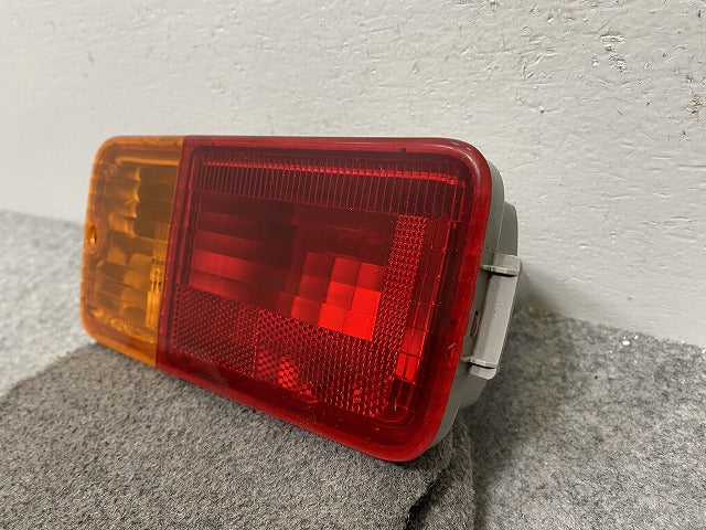 ハイゼット/サンバー/ピクシス/トラック S500P/S510P S500U/S510U S500J/S510J 純正 前期 右 テールランプ/ライト ハロゲン 20517(146057)