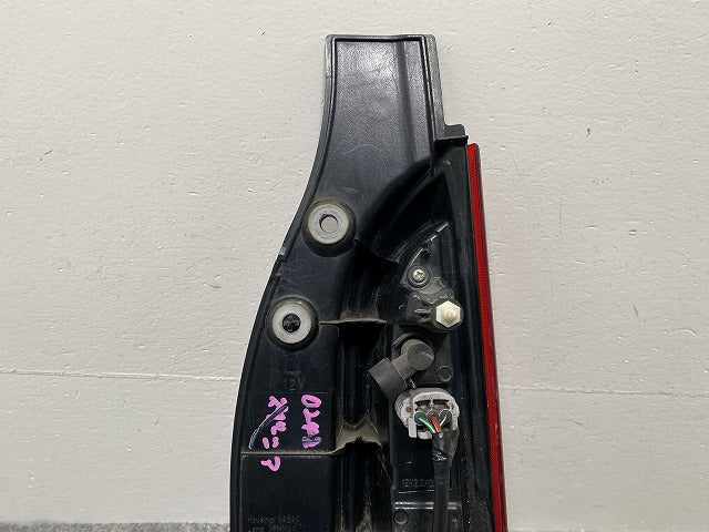 スペーシア/フレアワゴン MK32S/MK42S/MM32S/MM42S 純正 左 テールランプ/ライト/レンズ KOITO 220-59294 スズキ(146066)