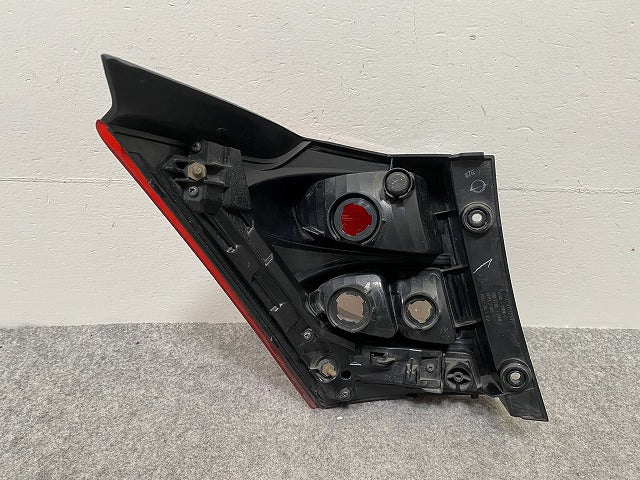 フリード GB3/GB4 純正 右 テールランプ/ライト/レンズ ICHIKOH D065 ホンダ(146068)