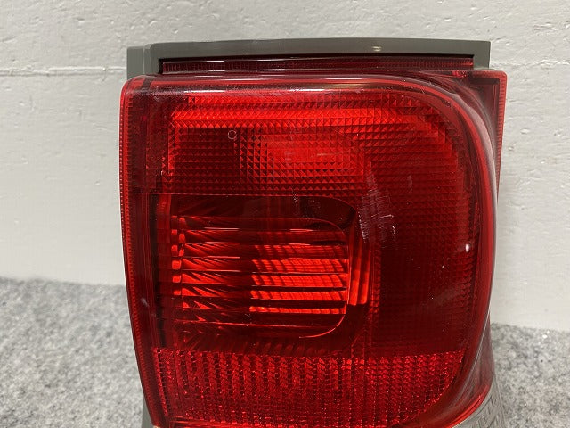 タント L375S/L385S 純正 右 テールランプ/ライト/レンズ ハロゲン ICHIKOH D066 ダイハツ(146070)