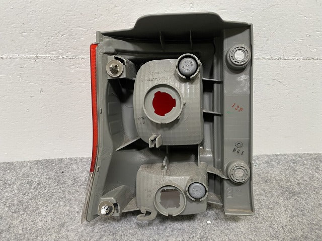 タント L375S/L385S 純正 右 テールランプ/ライト/レンズ ハロゲン ICHIKOH D066 ダイハツ(146070)