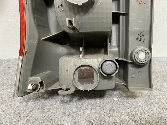タント L375S/L385S 純正 右 テールランプ/ライト/レンズ ハロゲン ICHIKOH D066 ダイハツ(146070)