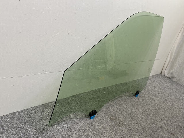 キックス/KICKS P15 純正 左 フロント ガラス 43R-00034 日産(146071)