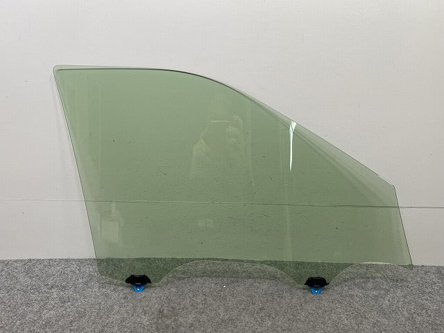 キックス/KICKS P15 純正 左 フロント ガラス 43R-00034 日産(146071)